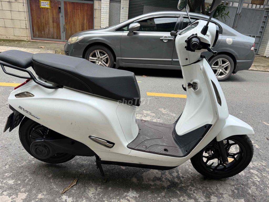 Электроскутер VinFast Evo 200 2023 Белый 36 000 км