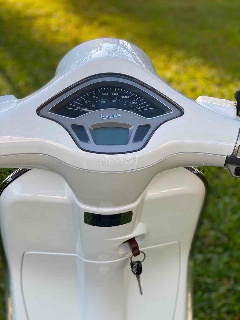Скутер Piaggio Vespa Primavera 2015 белый