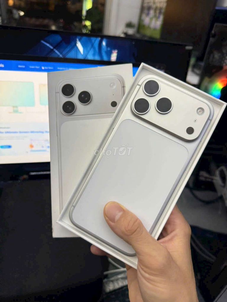 Apple iPhone 17 Pro Max 256GB Trắng 100%. Mua bán Điện thoại tại Thành phố Thủ Dầu Một Bình Dương được đăng bởi Ngọc Tây Tech hình 1