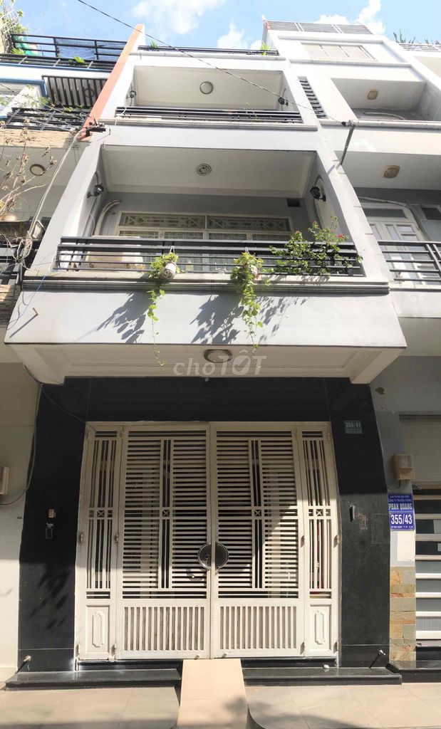 Аренда · 4 комн. · 40 м² · Quận 10, ул. Đường Sư Vạn Hạnh