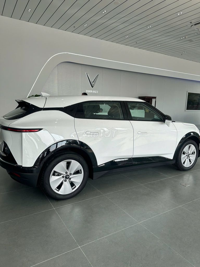 VinFast VF7 2025. Mua bán Ô tô tại Quận Hải Châu Đà Nẵng được đăng bởi Vinfast Đà Nẵng hình 2