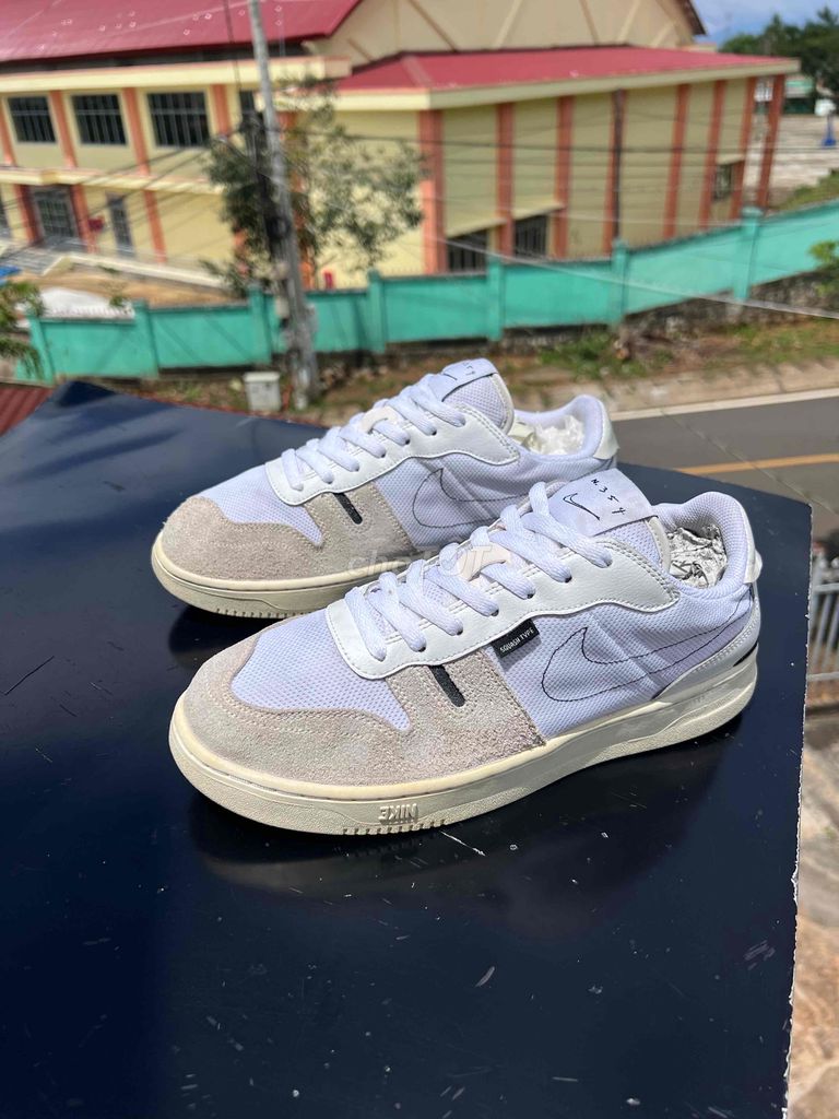 Giày size 43 Nike Squash miễn ship