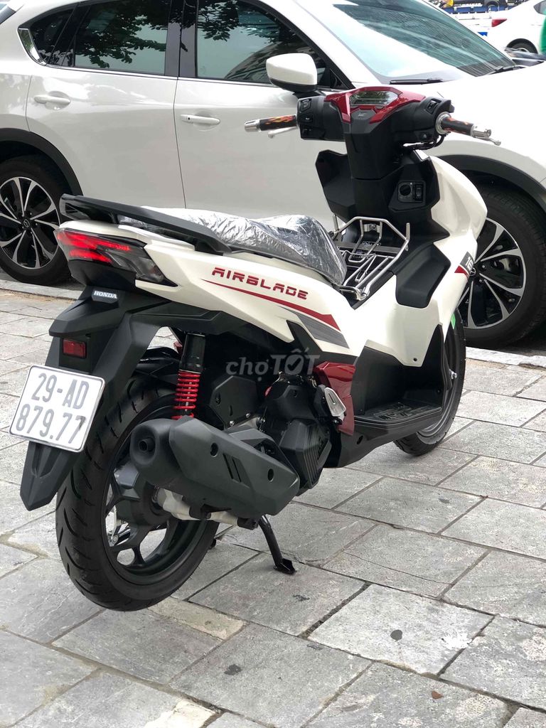 Honda Airblade 160 ABS 2026 Белый красный 1300 км