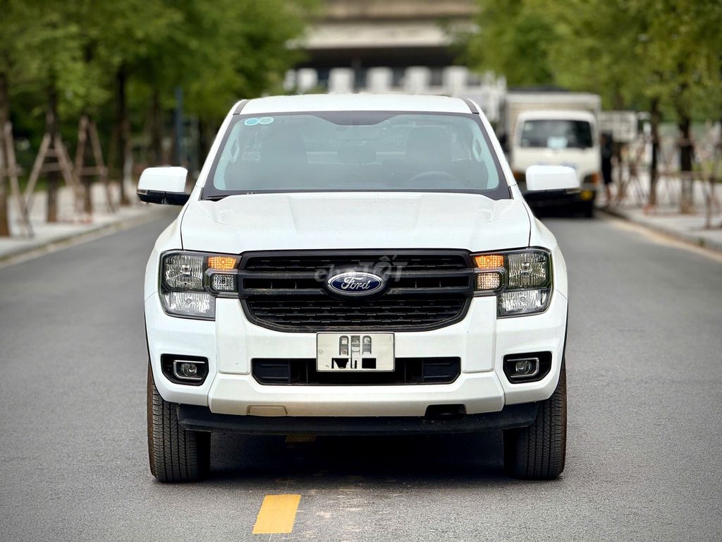 Bán xe bán tải Ford Ranger XLS 4x4 AT Trắng 2023. Mua bán Ô tô tại Huyện Thanh Trì Hà Nội được đăng bởi Khiêm Ôtô hình 1