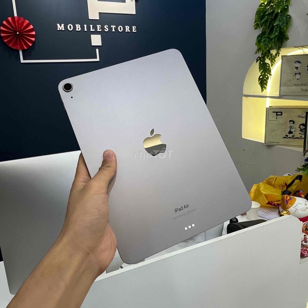 [SIÊU LƯỚT] IPad Air 6 11in 128GB sạc 1L BH 15/03. Mua bán Máy tính bảng tại Thành phố Thủ Đức Tp Hồ Chí Minh được đăng bởi Tuấn Tài TP Mobile hình 1