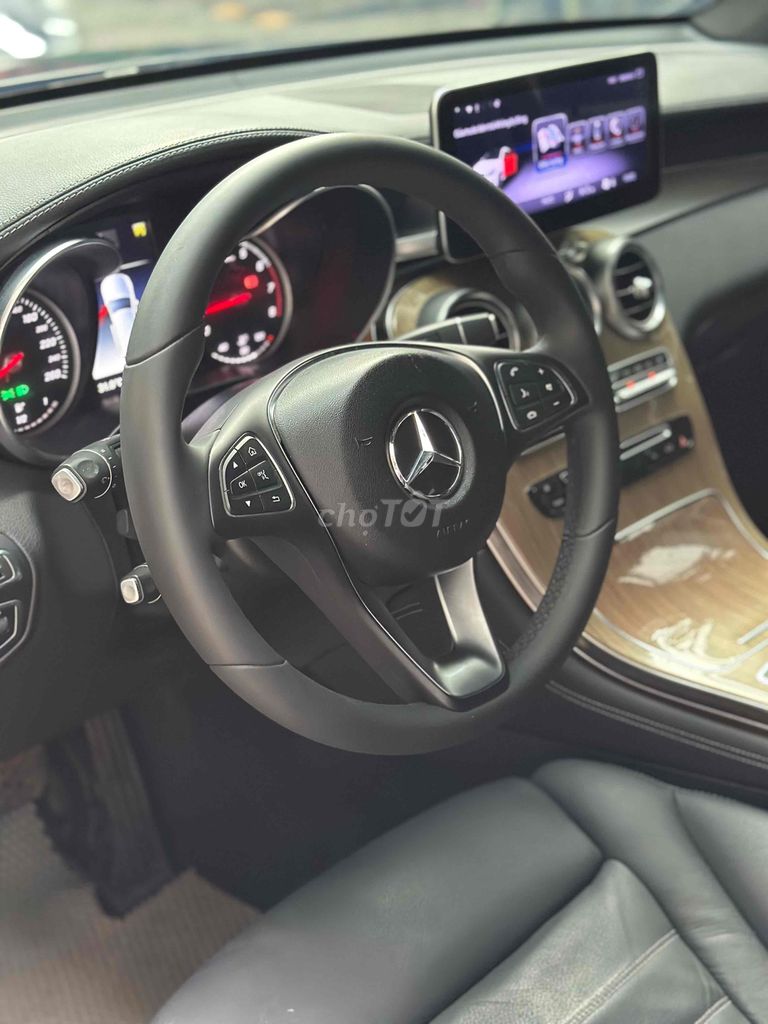 Mercedes GLC 250 4MATIC - 81000 km . Sản xuat 2018. Mua bán Ô tô tại Quận 7 Tp Hồ Chí Minh được đăng bởi Thông Sport  hình 18