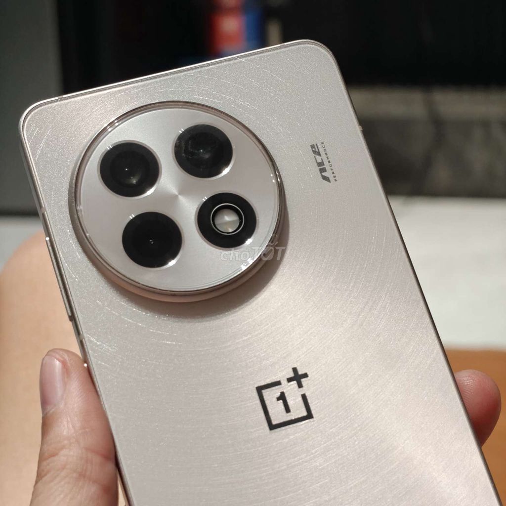 OnePlus 13R 256GB Vàng. Mua bán Điện thoại tại Quận Cẩm Lệ Đà Nẵng được đăng bởi Lê Lộc hình 1