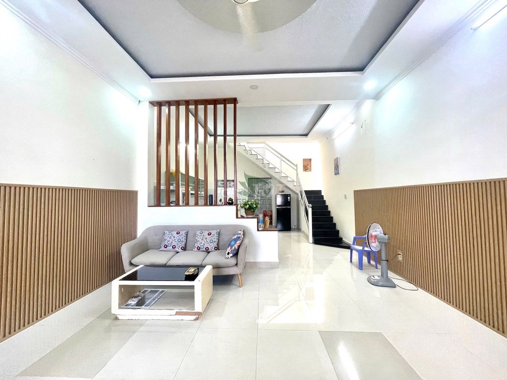 Аренда · 3 комн. · 100 м² · Thành phố Nha Trang, ул. Nguyễn Chíchh
