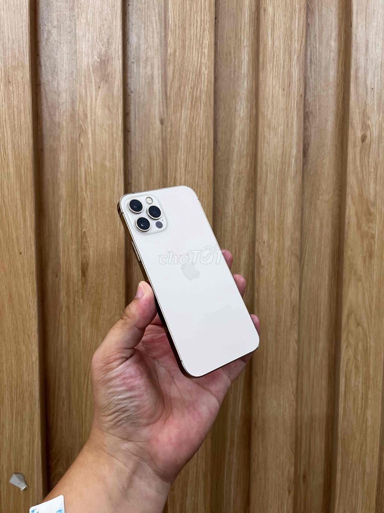 Apple iPhone 12 Pro 128GB Vàng Nguyên bản. Mua bán Điện thoại tại Quận Đống Đa Hà Nội được đăng bởi  HT Mobie Trả góp nợ xáu bao duyệt hình 1