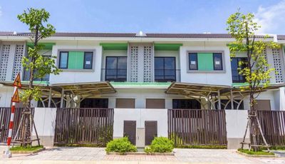 2,85 TỶ TÌM ĐÂU RA NHÀ PHỐ 100M² SỔ SẴN DÒNG TIỀN 13,5 TR/THÁNG