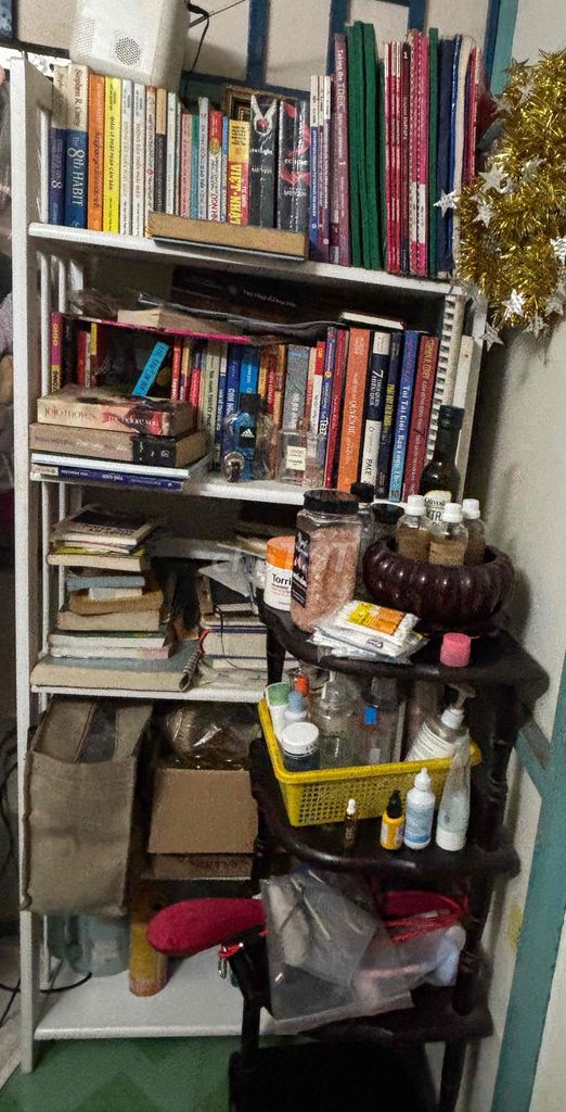 Kệ sách gỗ trắng 1m6x1m 5 tầng. Mua bán Tủ, kệ gia đình tại Quận Bình Thạnh Tp Hồ Chí Minh được đăng bởi Zen hình 1