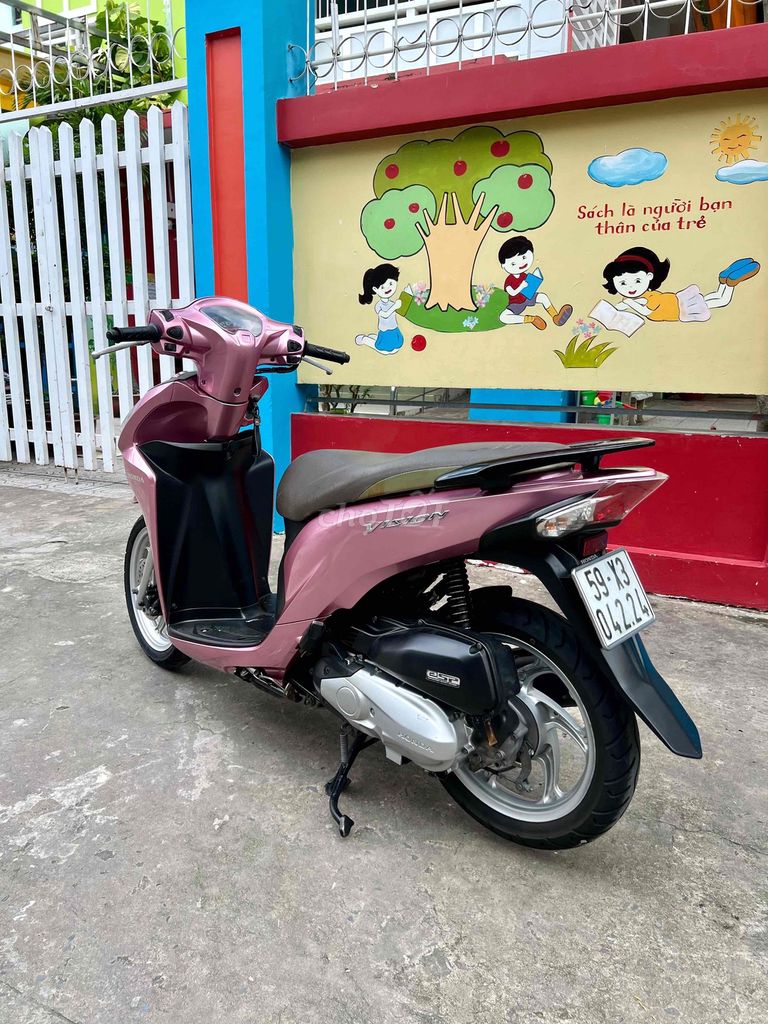 VISION HỒNG BSTP CHÍNH CHỦ CÔNG CHỨNG SANG TÊN. Mua bán Xe máy tại Quận Gò Vấp Tp Hồ Chí Minh được đăng bởi Nguyễn Cường hình 3