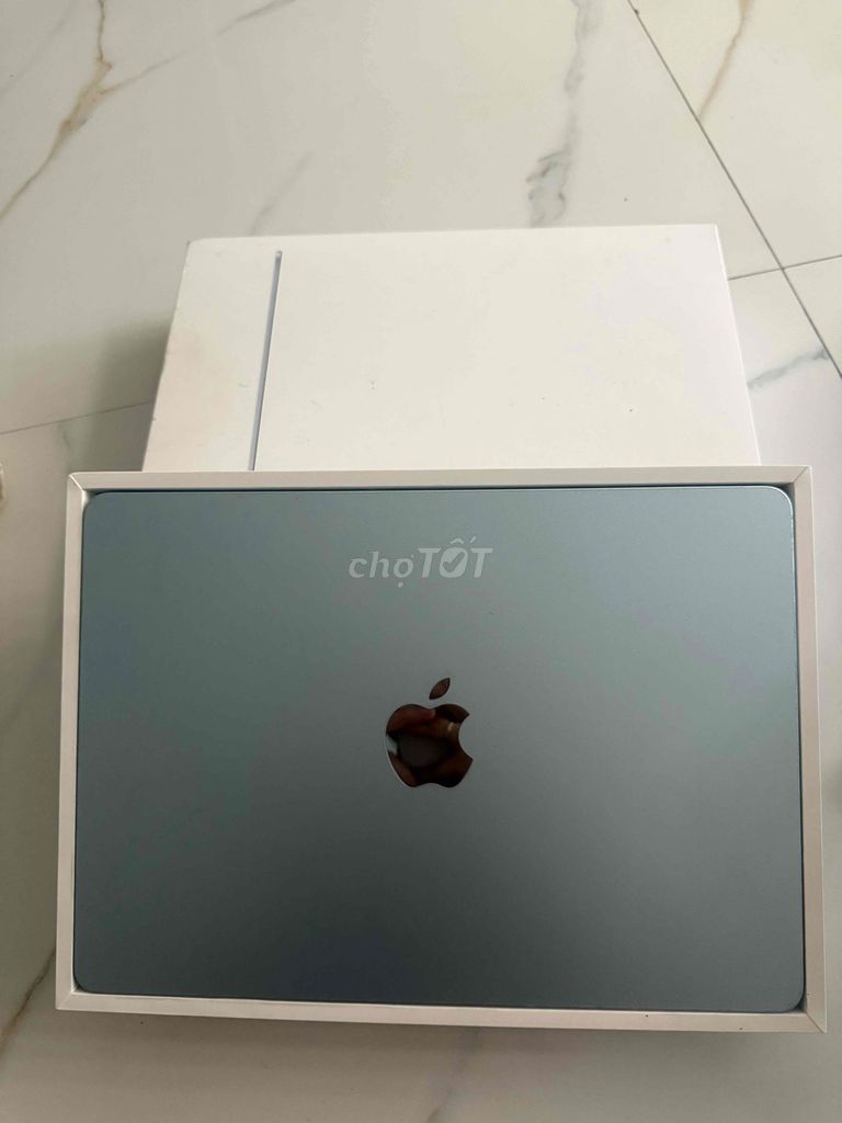 Apple MacBook Air M4 13 inch 16GB/256GB. Mua bán Laptop tại Quận Gò Vấp Tp Hồ Chí Minh được đăng bởi Quỳnh Hoa hình 1