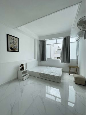 Phòng lạc long quân ngay công viên Đầm  Sen,0 chung chủ,giờ tự do.