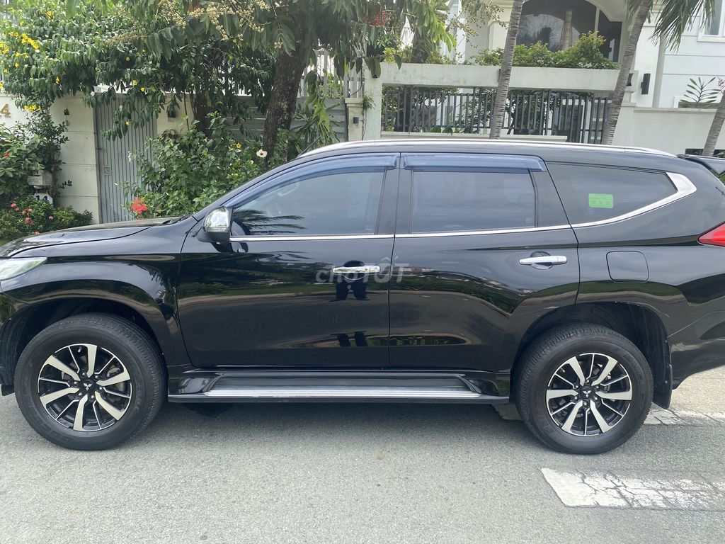 Mitsubishi Pajero Sport 2018 3.0G 4x2 AT Premium. Mua bán Ô tô tại Quận 7 Tp Hồ Chí Minh được đăng bởi quốc phương hình 4