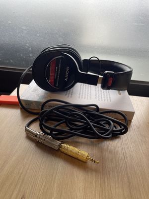CẦN BÁN TAI NGHE SONY MDR-CD900ST – HÀNG NHẬT. Mua bán Tivi, Âm thanh tại Quận Phú Nhuận Tp Hồ Chí Minh được đăng bởi Trần Huyền Trang