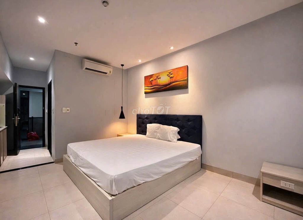 Room on Trần Hưng Đạo with laundry included — photo 4