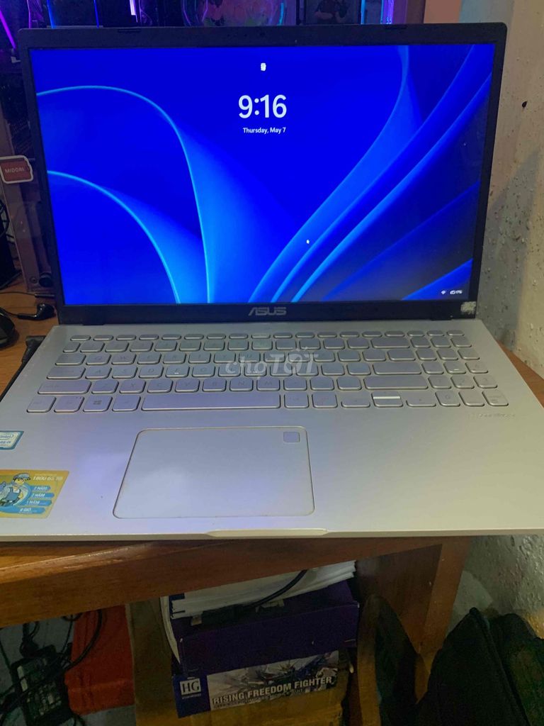 cần ra đi laptop asus. Mua bán Laptop tại Quận Cẩm Lệ Đà Nẵng được đăng bởi Hoang Dang hình 1