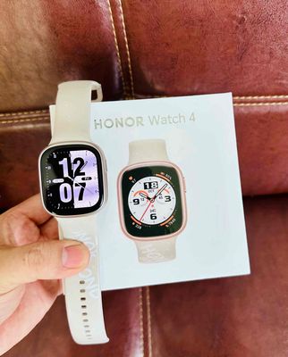 Honor Watch 4. Màu Bạc Tuyệt Đẹp.. Mua bán Thiết bị đeo thông minh tại Quận 3 Tp Hồ Chí Minh được đăng bởi Huyn Bin