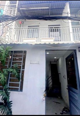 Kẹt tiền bán gấp nhà 12m x 6,2m gồm 4 căn 1 trệt 1 lầu riêng biệt
