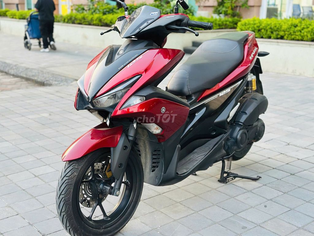 Yamaha NVX 125 Đỏ đen. Mua bán Xe máy tại Quận Nam Từ Liêm Hà Nội được đăng bởi MAI HÒA hình 1
