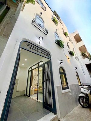 Аренда · 4 комн. · Quận Hải Châu, ул. đường Hùng Vương