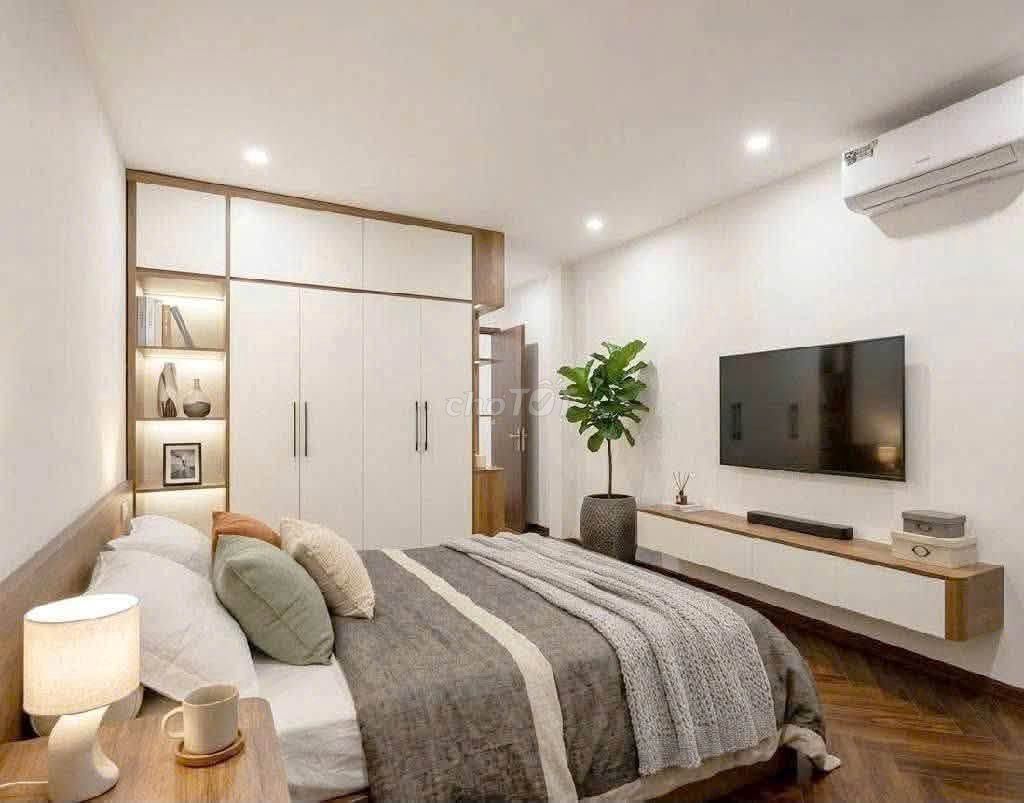 Nhà thang máy đẹp, hiện đại trung tâm Long Biên 8.x tỷ - ảnh 3