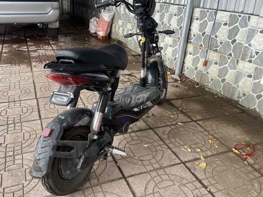 cần bán xe điện moi mua đc vài tháng chạy ngon. Mua bán Xe điện tại Thành phố Bến Tre Bến Tre được đăng bởi Hưng hình 5