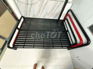 Giường sắt 1m4 x 2m Đen, Đỏ. Mua bán Giường, chăn ga gối nệm tại Quận 3 Tp Hồ Chí Minh được đăng bởi LAN PHUONG hình 1