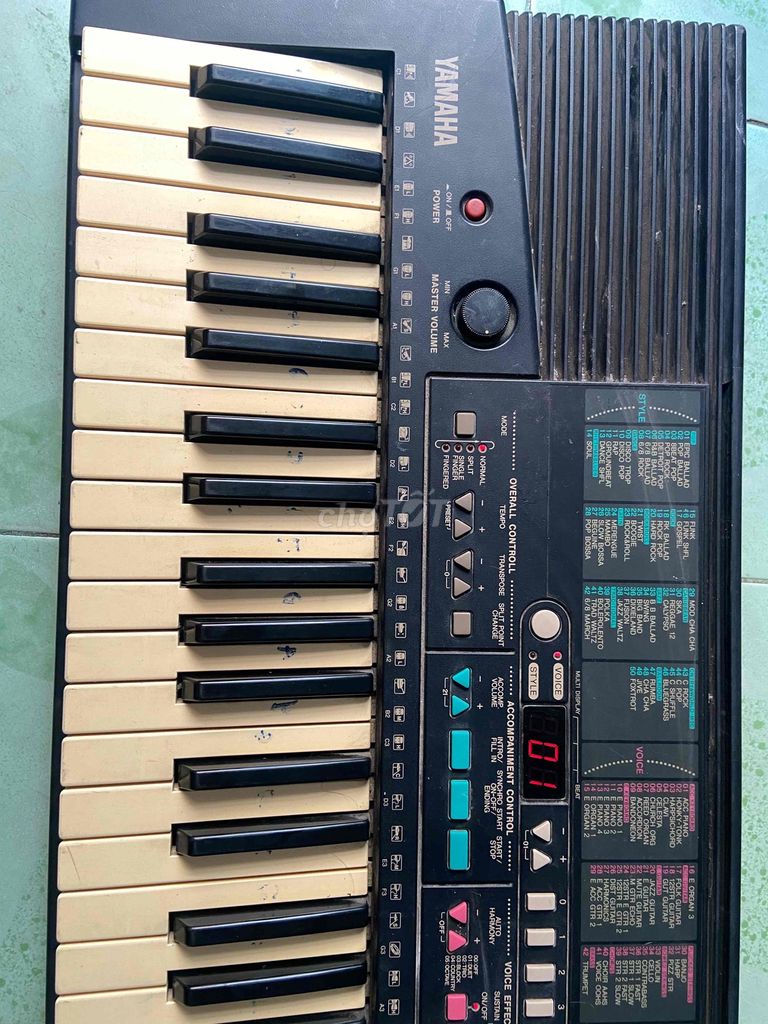 cần bán Yamaha PSR 215 sử dụng tốt