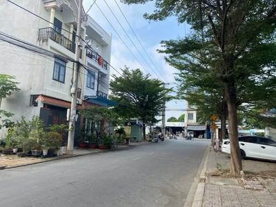 Bán đất 65m² trục chính KDC Lê Phong, TP.HCM