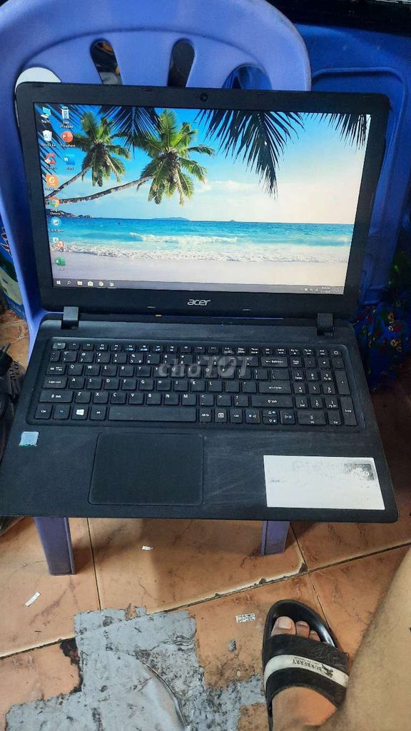 Acer Aspire ES1-572 i3-7100U  4GB/120GB Like New. Mua bán Laptop tại Quận Bình Tân Tp Hồ Chí Minh được đăng bởi Duong Thanh Sang hình 1
