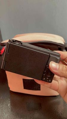 máy quay Sony ZV-1 có cấn góc nhỏ cần thanh lý