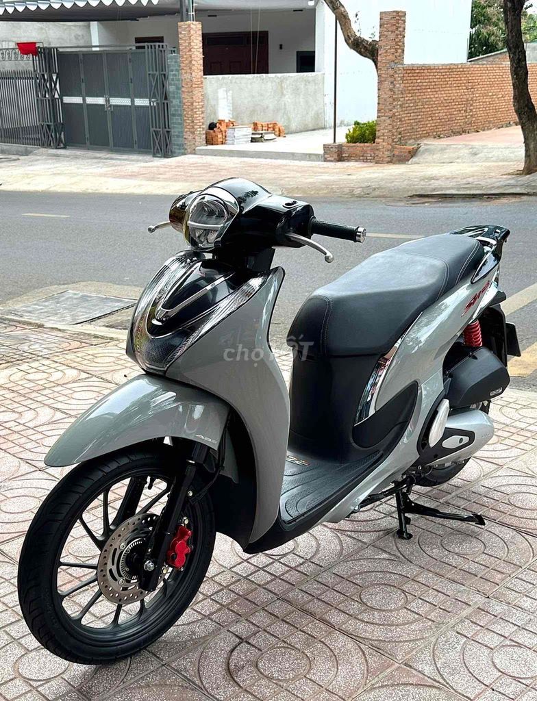 sh mode bản abs đời 2023 xe nhà. Mua bán Xe máy tại Thành phố Buôn Ma Thuột Đắk Lắk được đăng bởi LyLy hình 3