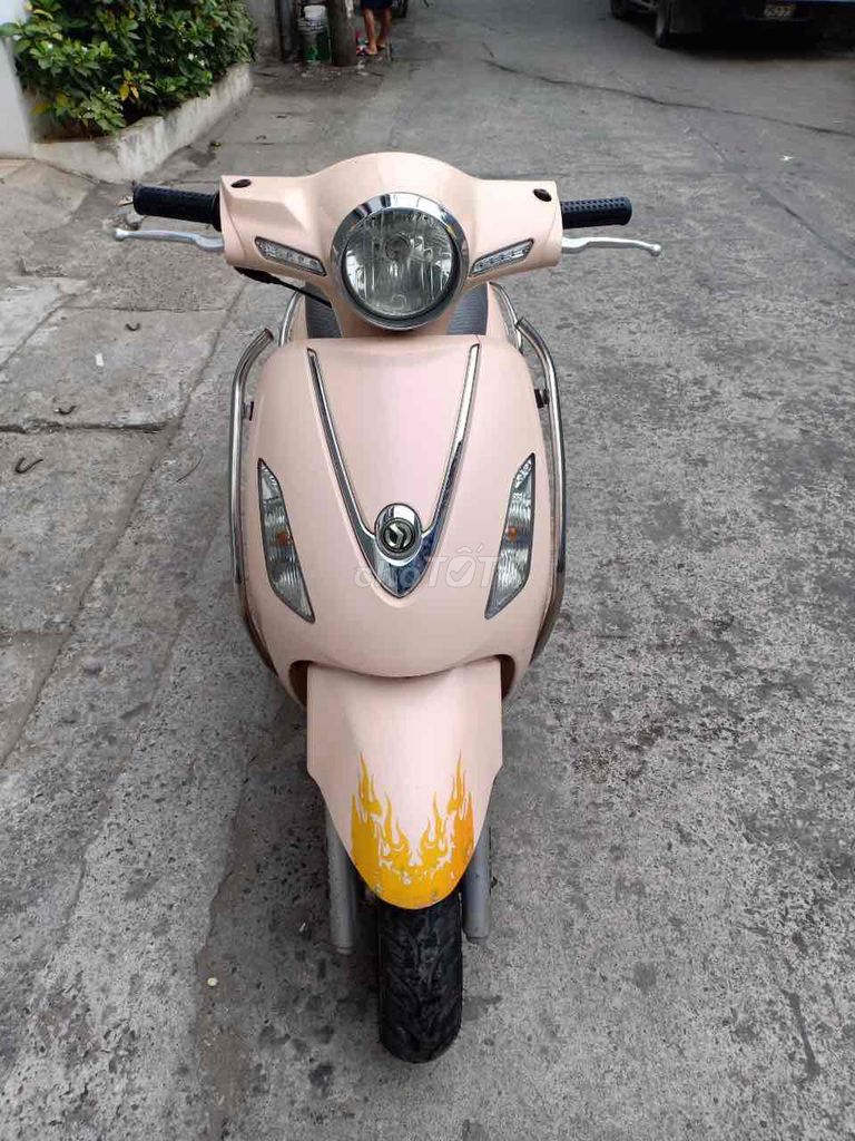 SYM Attila Hồng