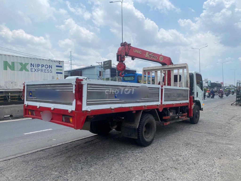 Xe Cẩu 3,4 tấn ISUZU cẩu Unic 370,4 khúcThùng 5,2m. Mua bán Xe tải, xe ben tại Thành phố Tân An Long An được đăng bởi Mr. An hình 4