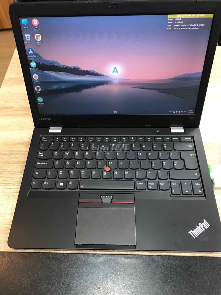 Laptop Thinkpad 13 i3 7100U Ram 8Gb mỏng nhẹ.