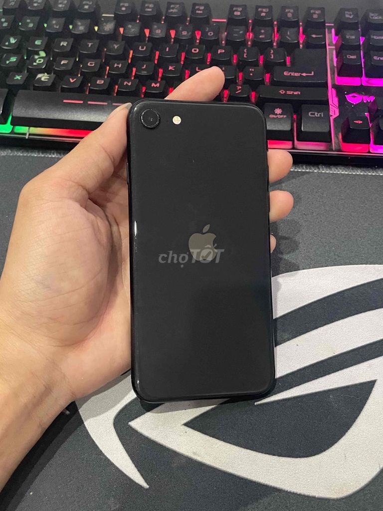 iPhone SE 64GB máy phụ chơi game, chụp ảnh. Mua bán Điện thoại tại Quận Thanh Khê Đà Nẵng được đăng bởi An Trang hình 1