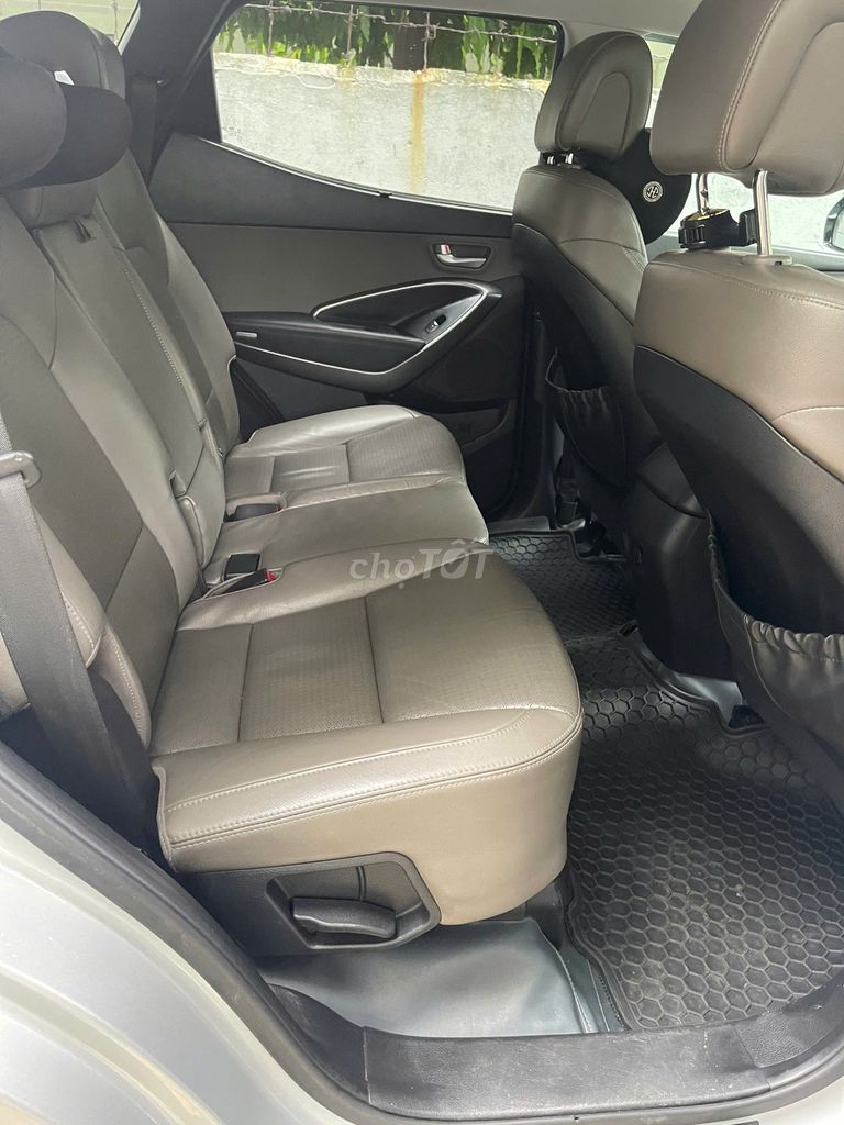 Hyundai Santa Fe 2014 2.4L 4WD - 90000 km - 1 chủ. Mua bán Ô tô tại Quận Gò Vấp Tp Hồ Chí Minh được đăng bởi Triết hình 12