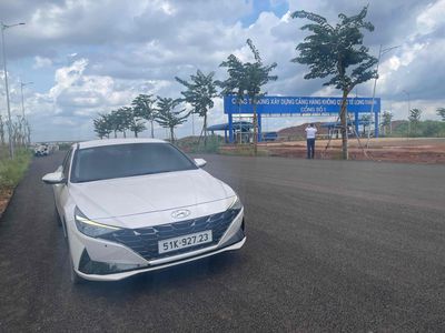 Hyundai Elantra 2022 2.0 AT Cao cấp - 80000 km