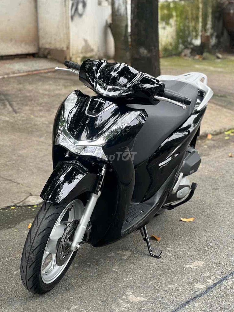 SH 150i ABS 2021 ĐEN LƯỚT 1 CHỦ. Mua bán Xe máy tại Thành phố Thủ Đức Tp Hồ Chí Minh được đăng bởi Vũ Vũ hình 1