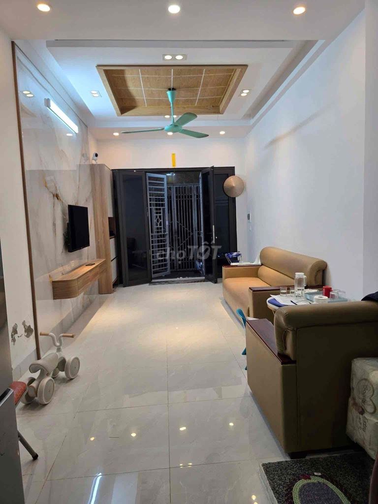 Hiếm Trương Định 30m , căn góc cực thoáng ngõ ba gác rất gần phố tiện