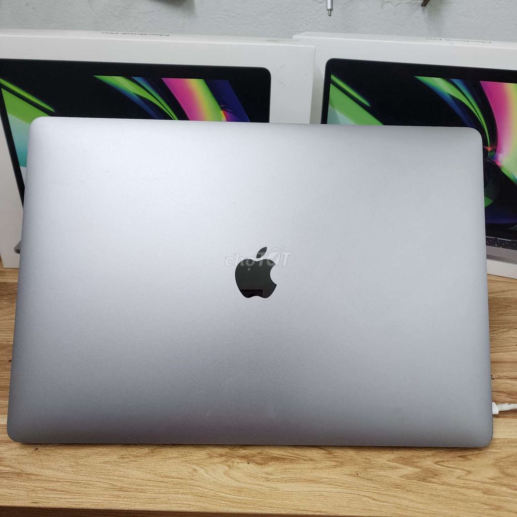 macbook Pro 15in 2019 i7/16/256. Mua bán Laptop tại Quận Ba Đình Hà Nội được đăng bởi Minh Trang hình 1