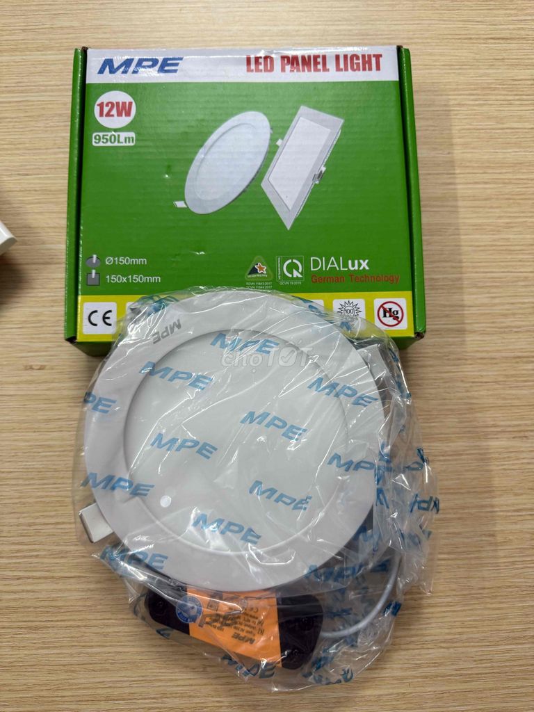 Đèn LED âm trần MPE 9W Tròn Vàng mới chưa dùng. Mua bán Đèn tại Quận Phú Nhuận Tp Hồ Chí Minh được đăng bởi Hoang Oanh hình 1