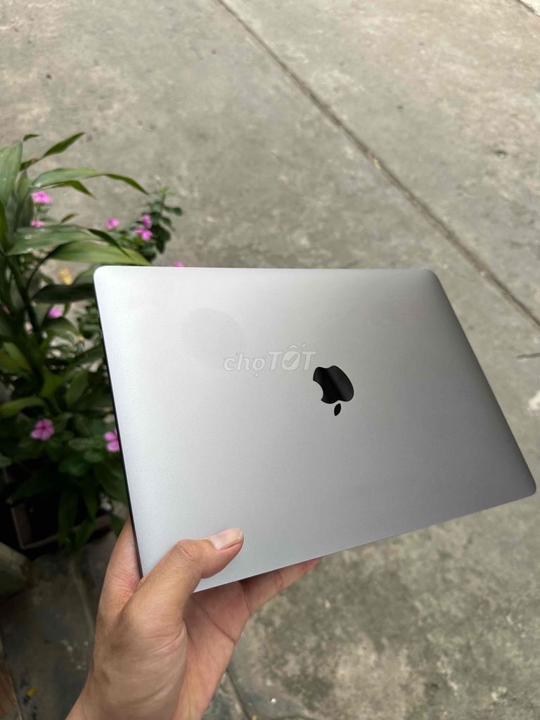 MacBook Pro 2019 13.3inch i7 16GB/256GB touchbar. Mua bán Laptop tại Quận Bình Tân Tp Hồ Chí Minh được đăng bởi Phát hình 1