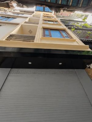 bán nhà 6 tầng Minh Khai 9.28 tỷ ô tô vào nhà
