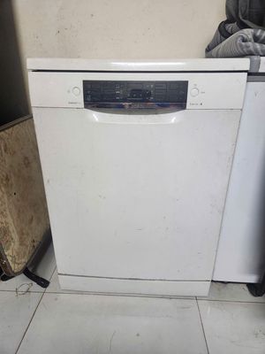 Máy rửa chén Bosch nhập khẩu Đức còn mới 90%.. Mua bán Bếp, lò, đồ điện nhà bếp tại Quận 6 Tp Hồ Chí Minh được đăng bởi Diệp Thanh Tâm