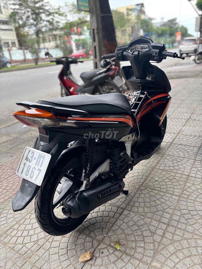 Honda Air Blade 2010 2 đèn Đen cam. Mua bán Xe máy tại Quận Liên Chiểu Đà Nẵng được đăng bởi quang chuyên hình 5