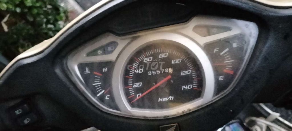 Электрический скутер Honda, бежево-желтый, 95579 км