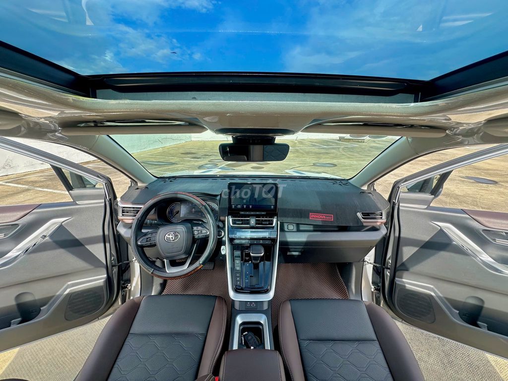 Toyota Innova Cross 2023 HEV - 34200 km. Mua bán Ô tô tại Huyện Châu Thành Bến Tre được đăng bởi Toyota Sure Bến Tre Xe Đã Qua Sử Dụng Chính Hãng hình 8